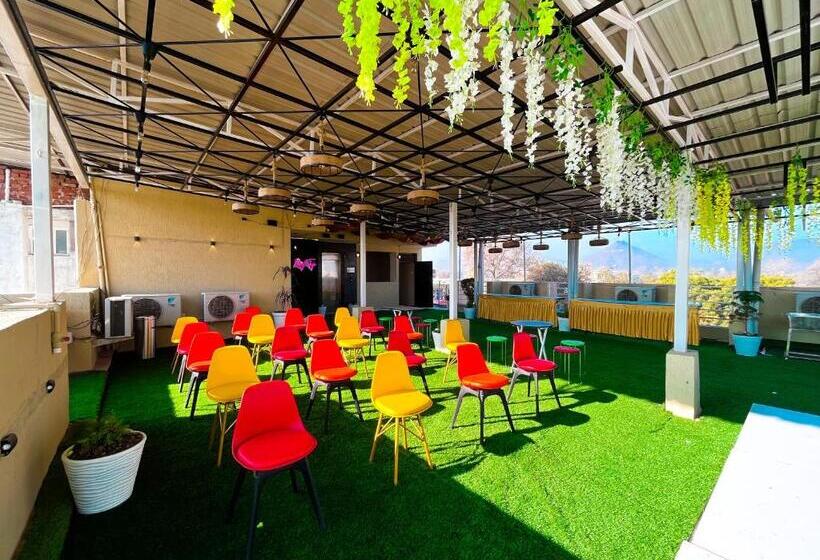 豪华房间, The कस्तूरी