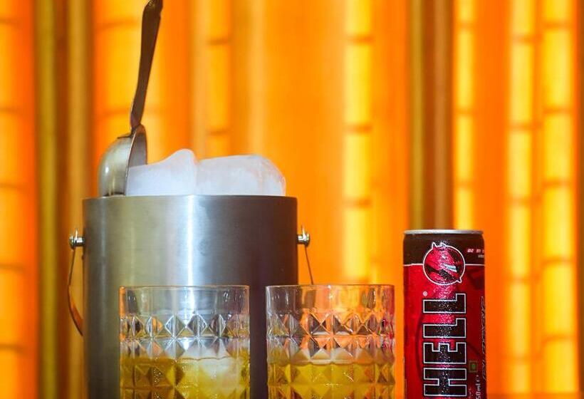 高级大房间, The कस्तूरी