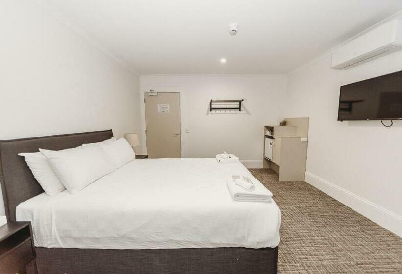 חדר דלוקס, The Albion