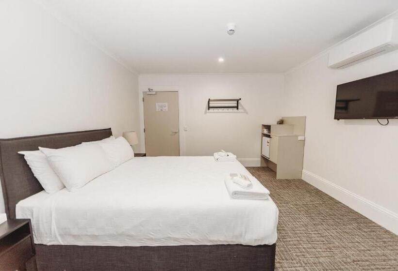 חדר סטנדרט מותאם לאדם עם מוגבלויות, The Albion