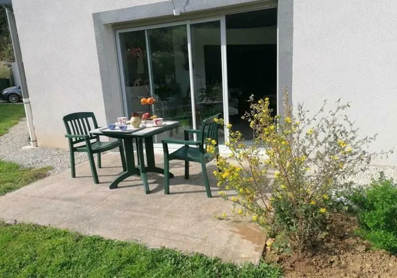 スタンダードルーム, Chambre Et Table D Hôtes La Meule