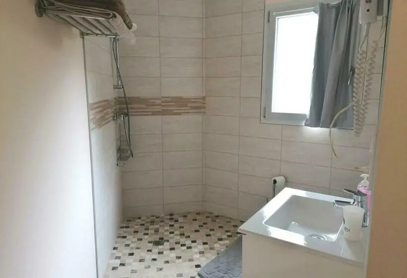 スタンダードルーム, Chambre Et Table D Hôtes La Meule