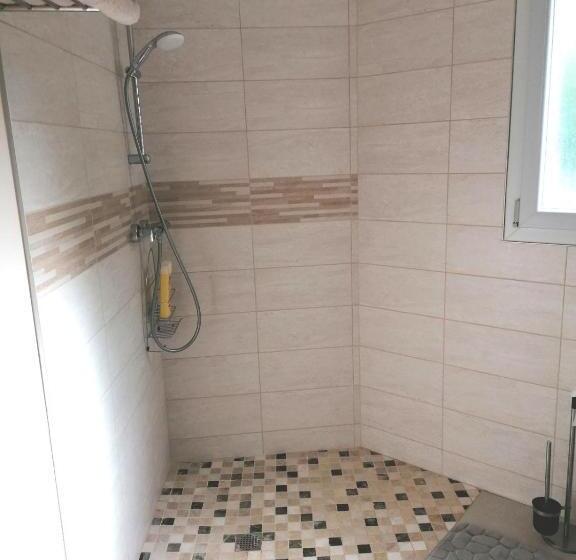 חדר סטנדרט, Chambre Et Table D Hôtes La Meule