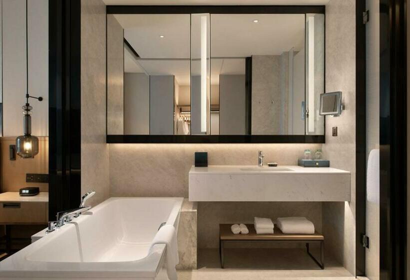 带大床的行政房间, Guangzhou Marriott Hotel Nansha