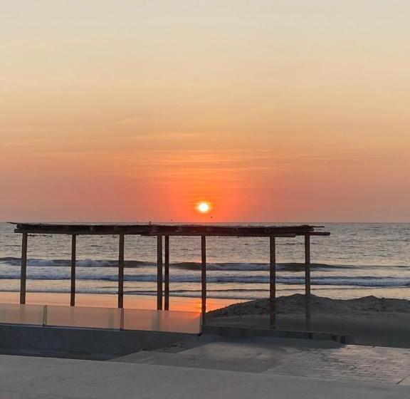 디럭스 룸, Riviera Vichayito