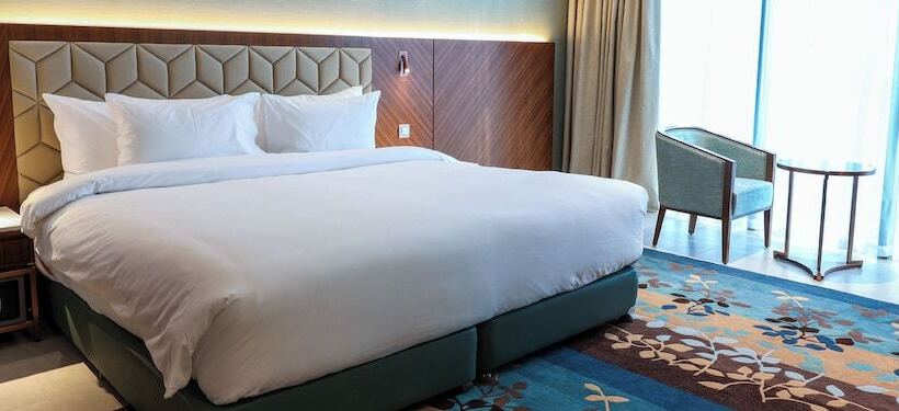 اتاق لوکس, The Seven