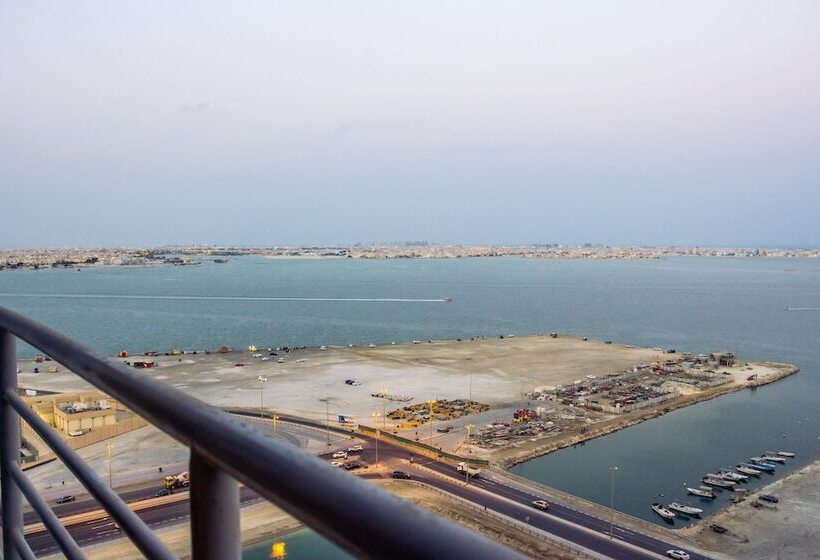 سوئیت با تخت بزرگ, The Seven