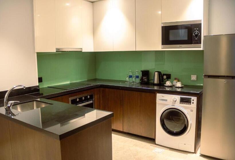 مجموعه ویستا شهر, The Seven