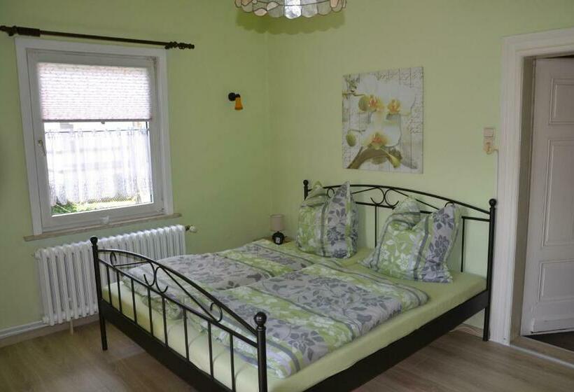 חדר סטנדרט לשלושה, Villa Brockenstürmer