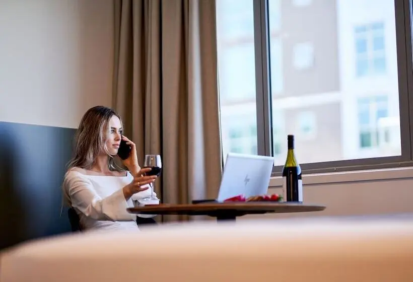 デラックススタジオ, Sojourn Apartment Hotel Ghuznee