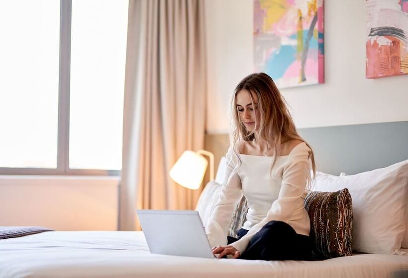 Студия Deluxe, Sojourn Apartment Hotel   Ghuznee