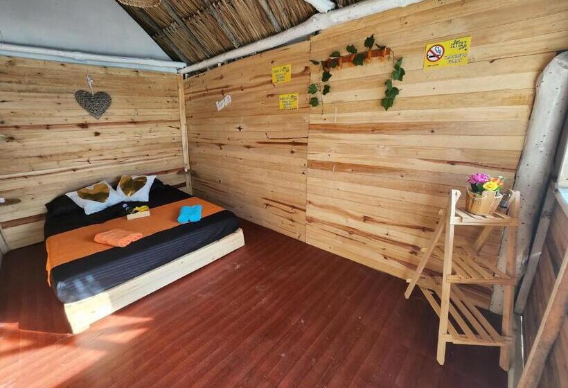 חדר סטנדרט נוף לים עם מרפסת, Baru Jet Set Beach & Hostal