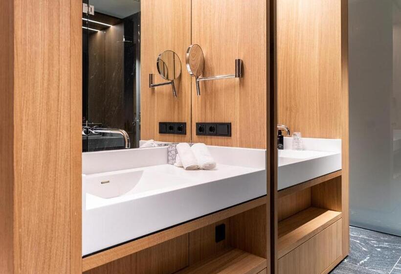 غرفة قياسية, Das Flint