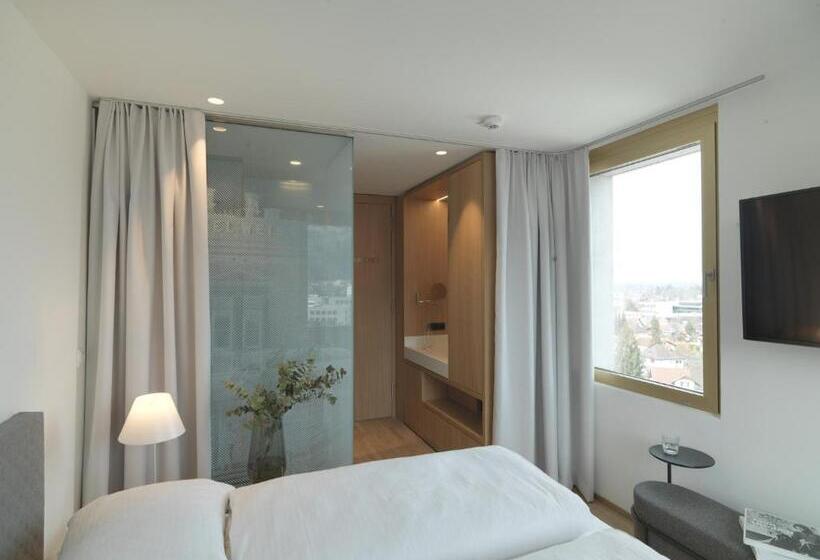 غرفة قياسية, Das Flint