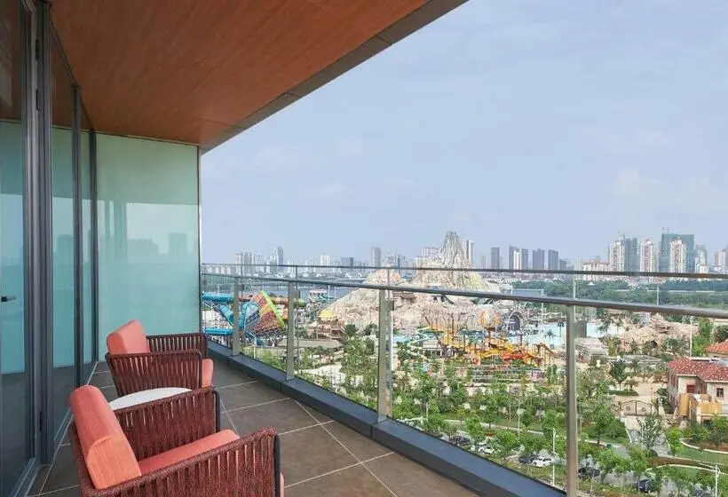 キングサイズベッドのデラックススイート, Four Points By Sheraton Nanchang, Xihu