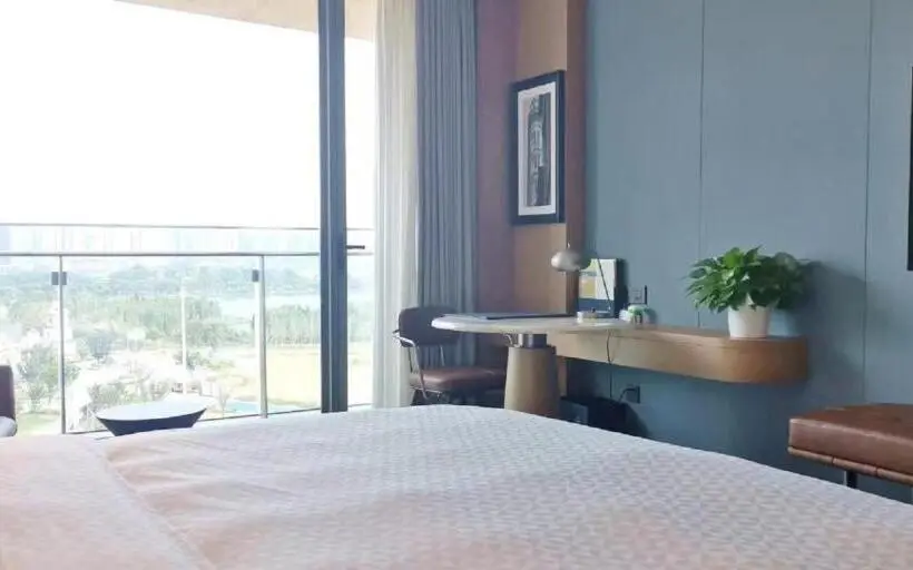キングサイズベッドのデラックスルーム, Four Points By Sheraton Nanchang, Xihu