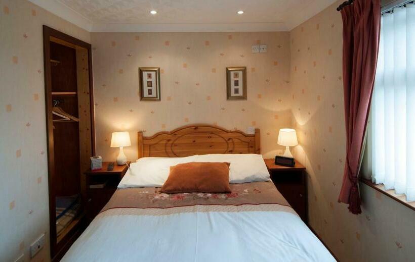 标准间, Browns Country House