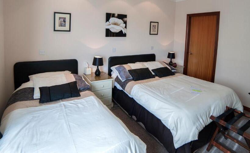 标准间, Browns Country House