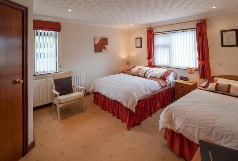 Номер Стандарт Трехместный, Browns Country House
