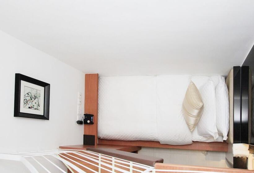 اتاق خانوادگی, Arton Boutique