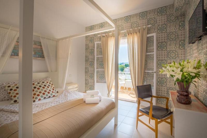 اتاق استاندارد با بالکن و چشمانداز دریا, Bella Colina I Vintage Hotel 1953