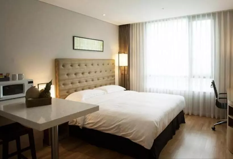 1 Bedroom Apartment, Best Western Hotel Gunsan