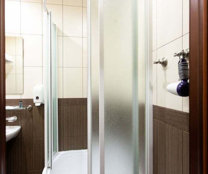 اتاق استاندارد یک نفره, Boris Godunov