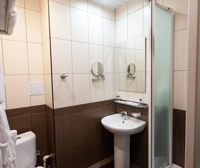 اتاق استاندارد یک نفره, Boris Godunov