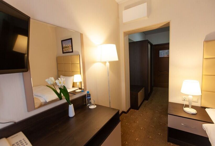 اتاق استاندارد یک نفره, Boris Godunov