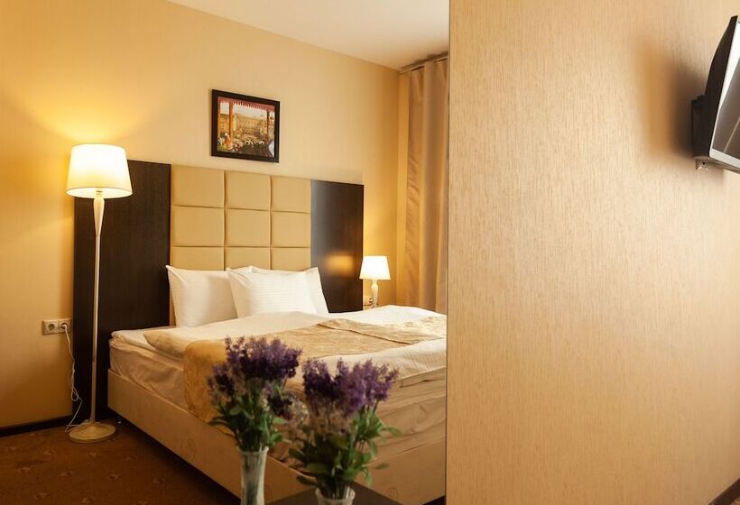 اتاق استاندارد, Boris Godunov