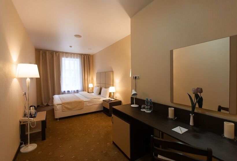 سوییت جونیور, Boris Godunov