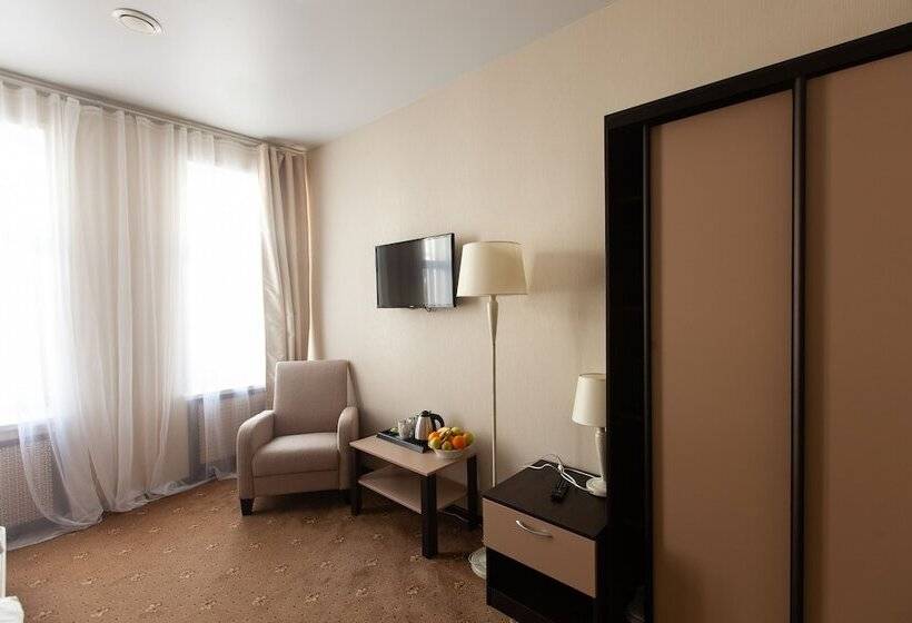 اتاق لوکس, Boris Godunov