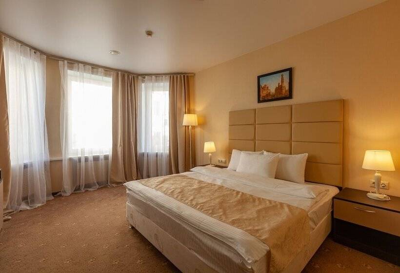 اتاق لوکس, Boris Godunov