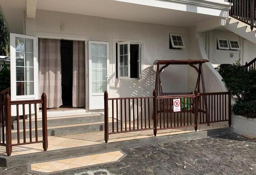 Chambre Triple Standard Vue Jardin, Chillpill Guest House