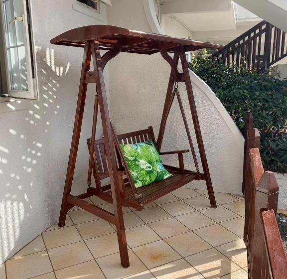 Chambre Triple Standard Vue Jardin, Chillpill Guest House