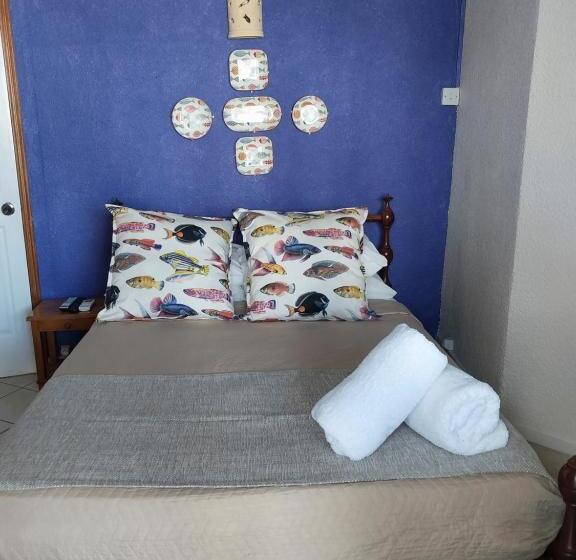 Chambre Standard Vue Piscine, Chillpill Guest House