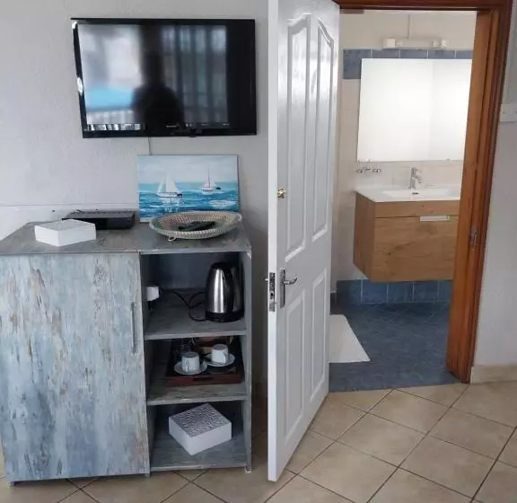 سوییت خانوادگی, Chillpill Guest House