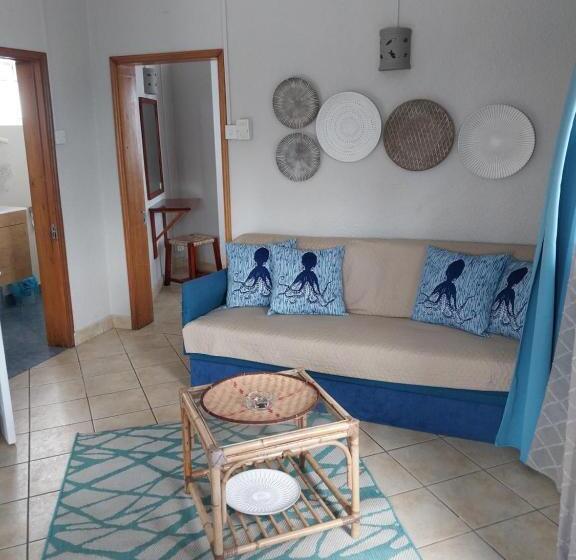 سوییت خانوادگی, Chillpill Guest House