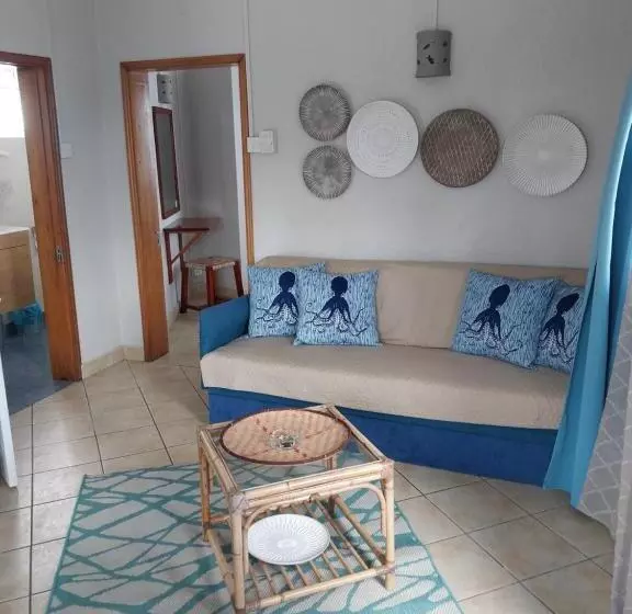 سوییت خانوادگی, Chillpill Guest House