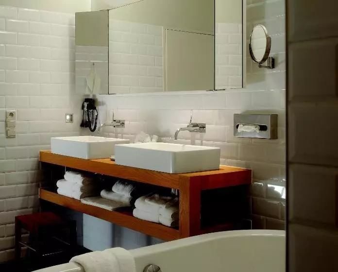 Deluxe Room, De Barrier