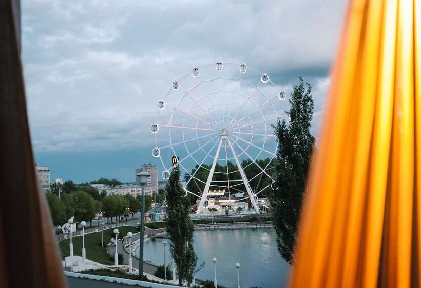 디럭스 룸, Elements Kirov Hotel 5