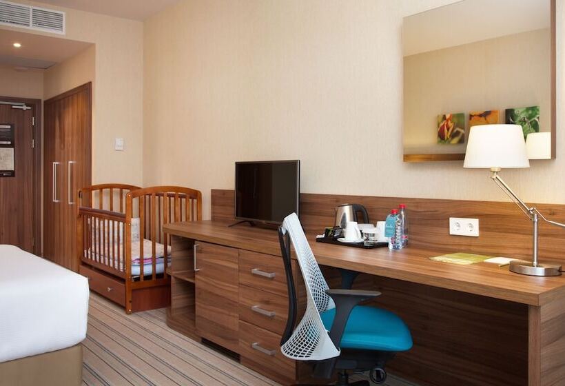 디럭스 룸, Elements Kirov Hotel 5