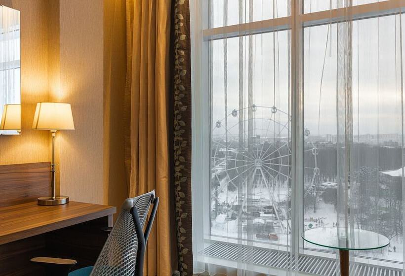 디럭스 룸, Elements Kirov Hotel 5