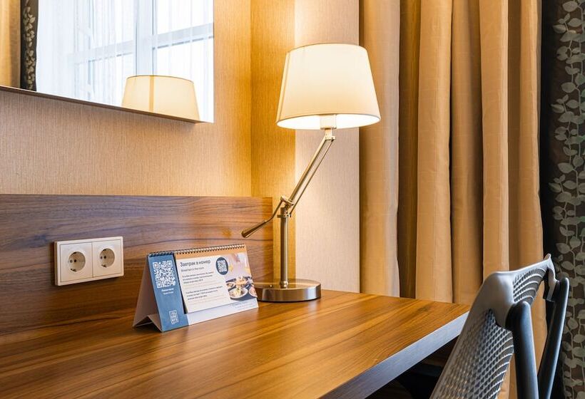 디럭스 룸, Elements Kirov Hotel 5