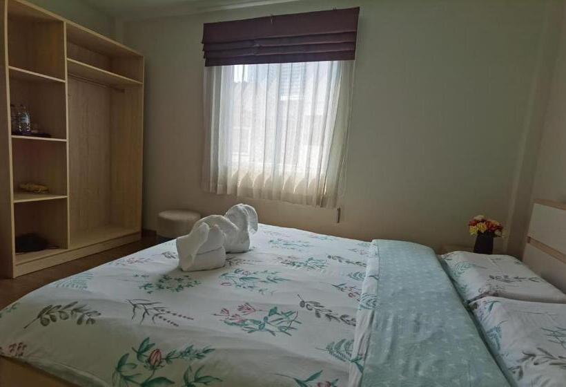 Quarto Estandar, G9 Bangkok