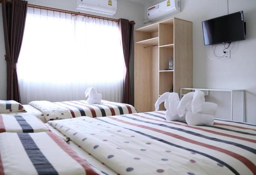 Quarto Familiar, G9 Bangkok