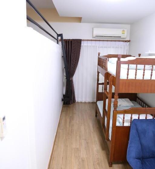 Quarto Triplo Estandar, G9 Bangkok