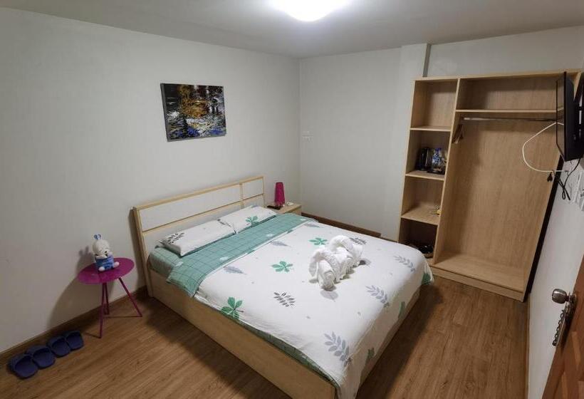 Quarto Estandar, G9 Bangkok