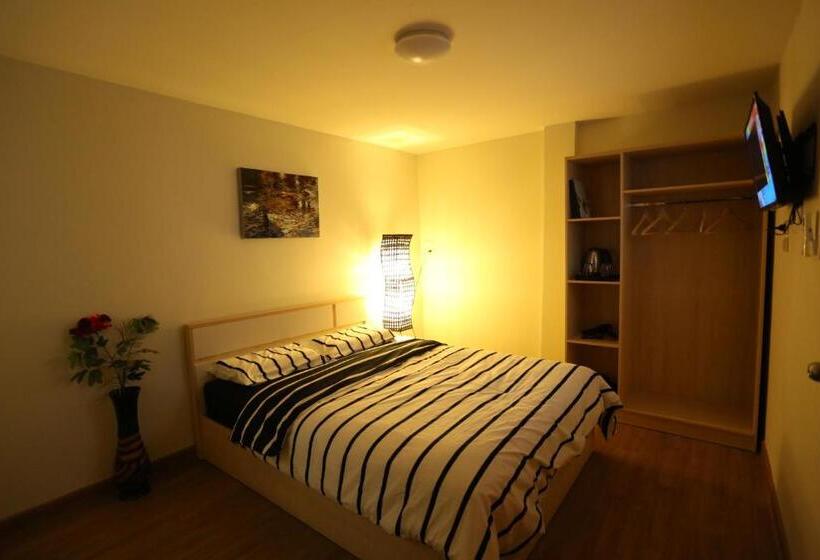Quarto Estandar, G9 Bangkok
