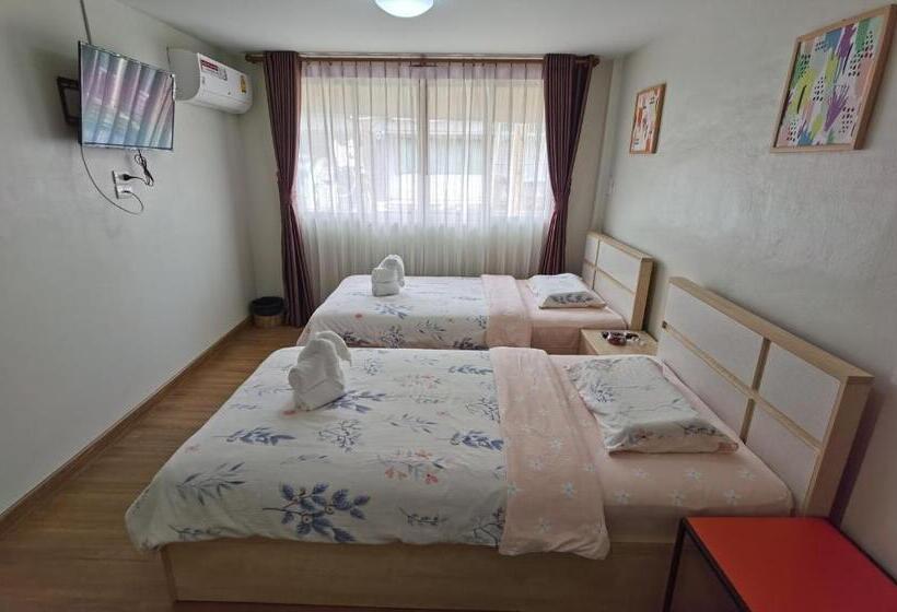 Quarto Estandar, G9 Bangkok
